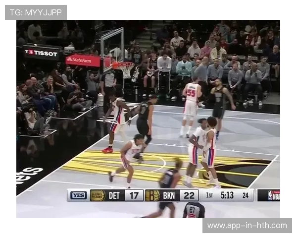 小波特底线突破空切得手，篮网攻势如潮